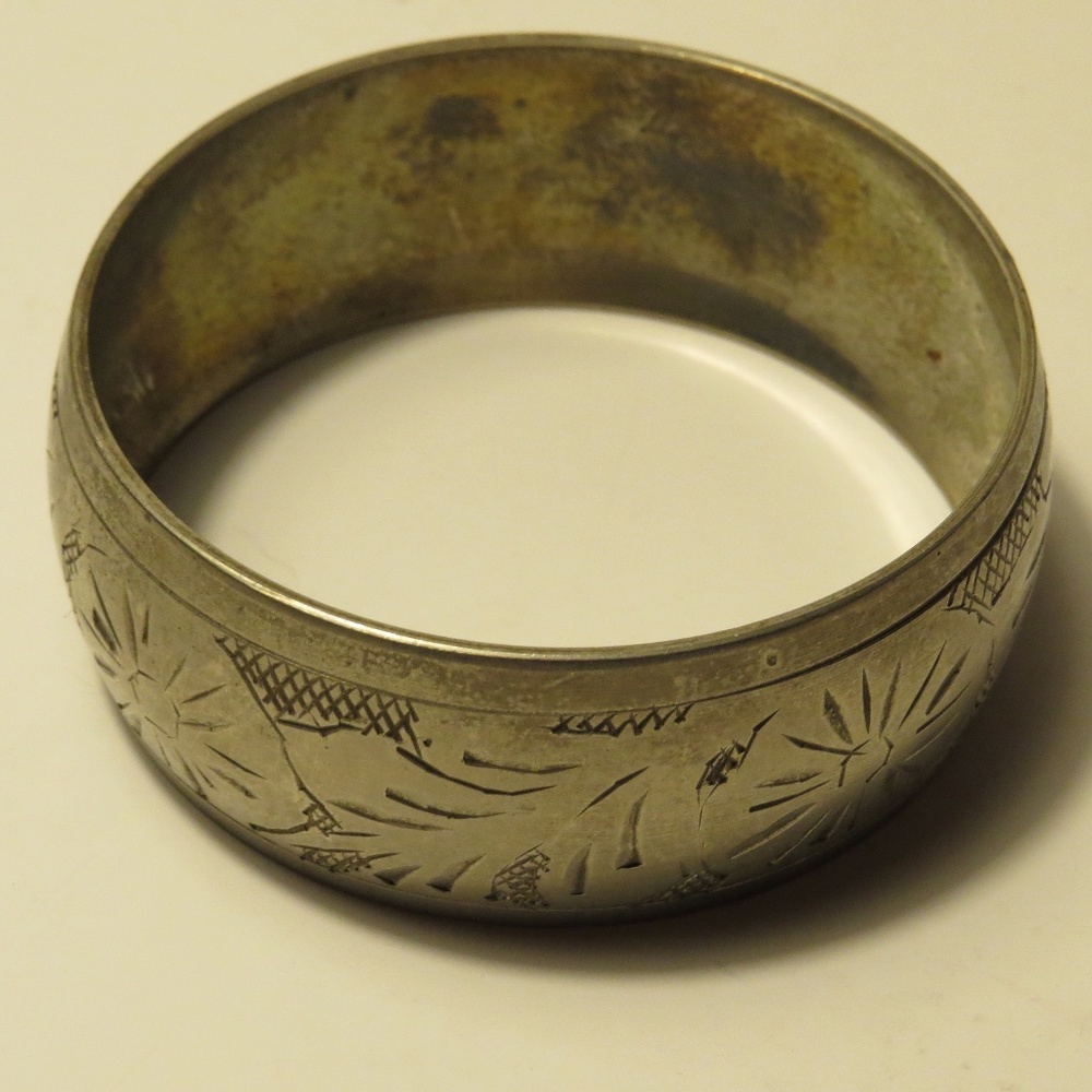 Vtg Mid Century Silver or Pewter Etched Bangle